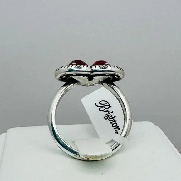 Brighton One Love Petite Heart Ring Size 7 NWT 
w/Brighton pouch - Picture 4 of 6